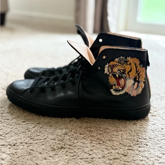 Tiger Gucci high tops Black Gucci Black Tiger Head Leather High-Top Sneakers main image 2